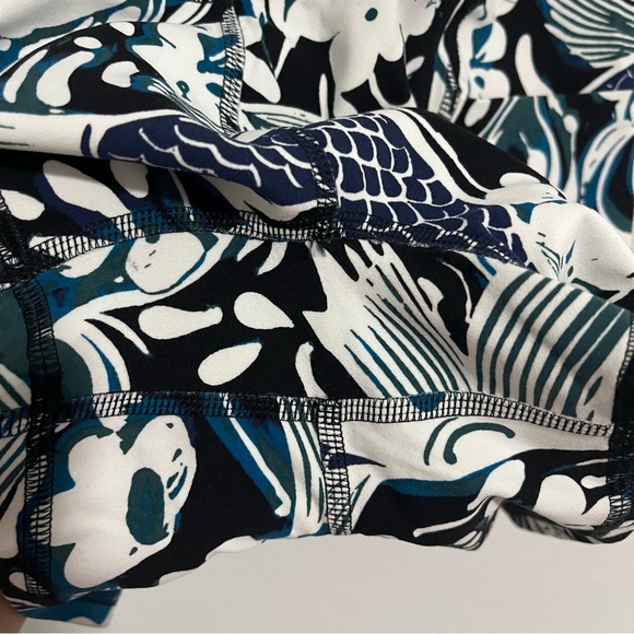 NWOT Free People Never Better Printed Run Shorts in Blue Koi Fish - XS - Picture 7 of 11